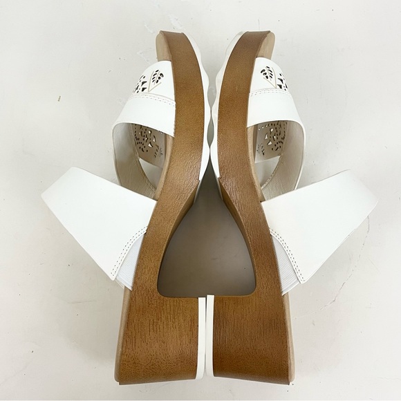 BARETRAPS GIGI White Block Heel Open Toe Adjustable Strap Sandals Women’s Size 9 - Picture 14 of 15